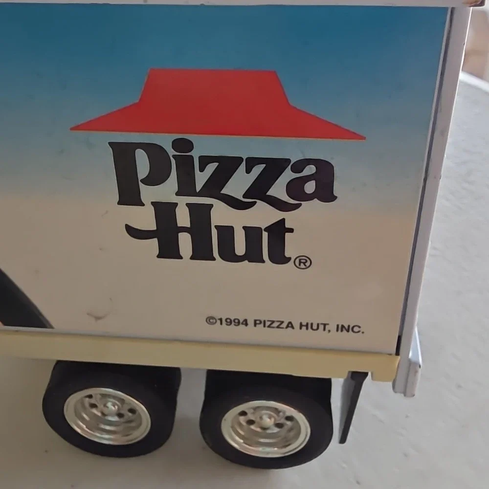 Pizza Hut 1994 Original Advertising Sign Trailer Collectible Restaurants Diecast